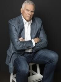 ‘It Shouldn’t Become the Author’: Writer John H. Thomas on Artificial Intelligence and the Future of Human Fiction