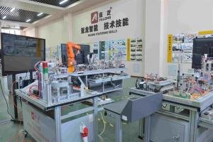 YALONG brings 40 years of TVET expertise to GESS Dubai with hands-on mechatronics lab